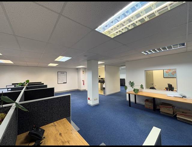 197M² OFFICE TO LET IN CENTURY CITY